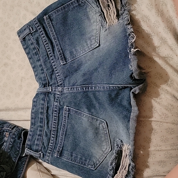 Shorts - Picture 2 of 2